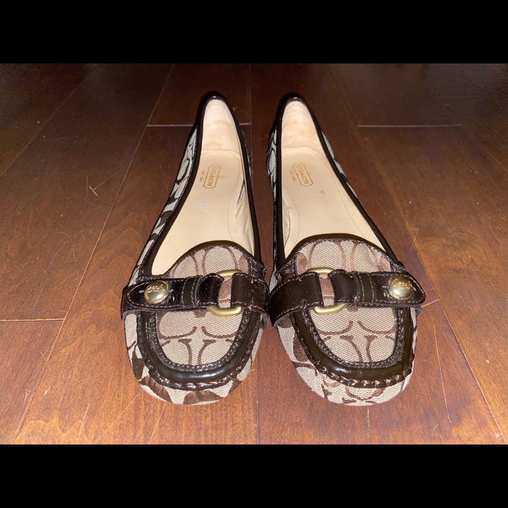 Coach flats